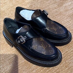LOUIS VUITTON ACADEMY BUCKLE LOAFERS